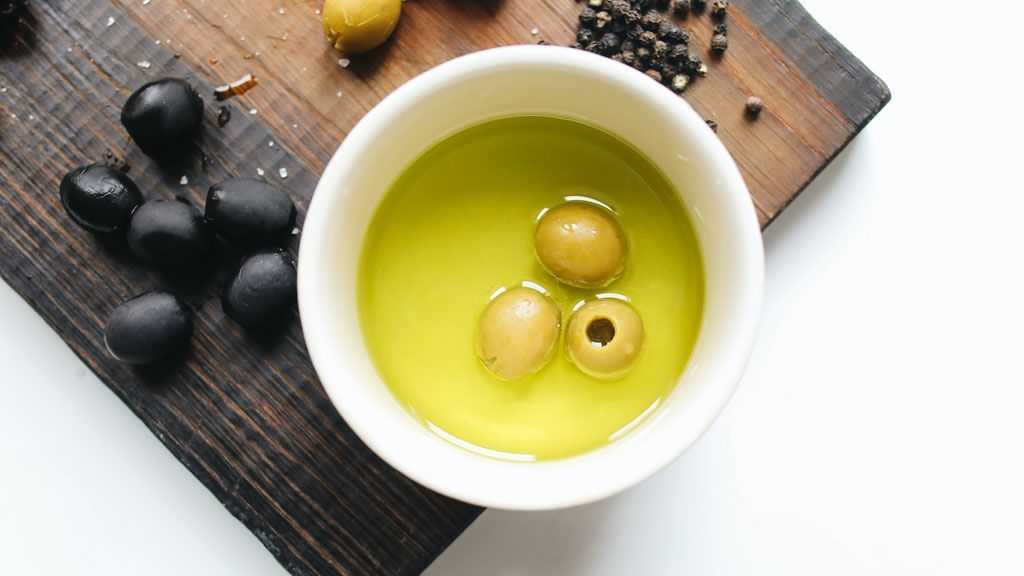 Aliments contenant de bonnes graisses - Huile d'olive