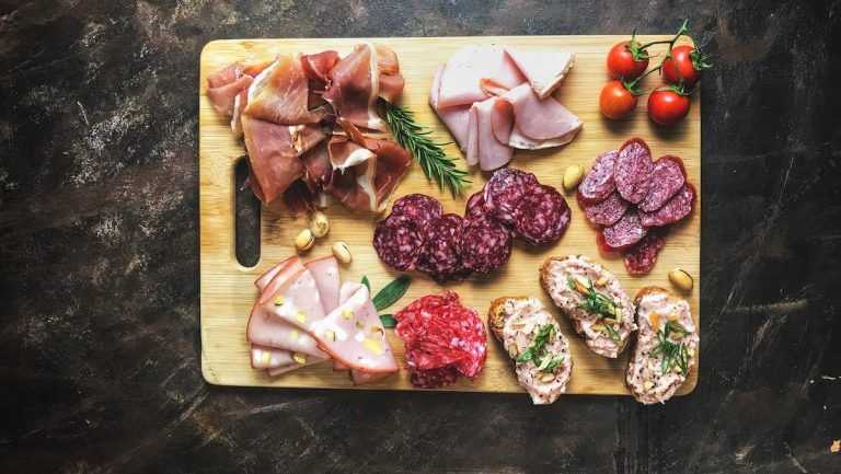 O que é a listeria e quais são os alimentos de maior risco?