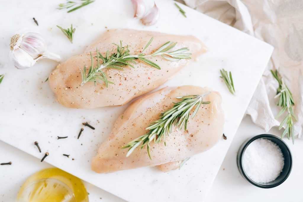 ¡Cuidado con lavar el pollo antes de cocinarlo!
