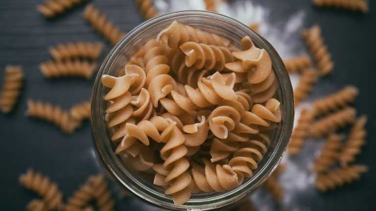 Pasta di ceci: benefici e nutrienti