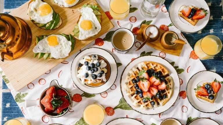 Que alimentos deves evitar ao pequeno-almoço?
