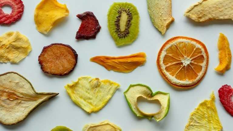 ¿La fruta liofilizada es igual de sana que la fresca?