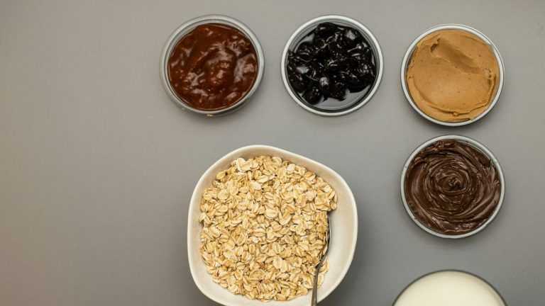 È salutare mangiare farina d'avena cruda o può causare problemi digestivi?